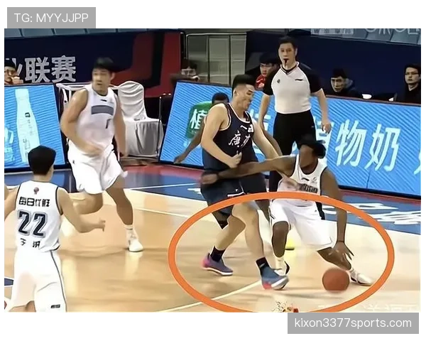 篮球中技术犯规的含义及其判罚标准详解